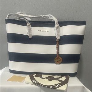 Michael Kors Jet set Striped Navy and White Travel Tote